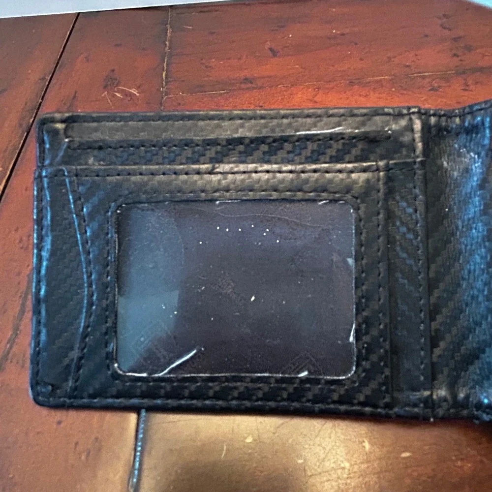 Travando Bifold Wallet Mens  Black Carbon Fiber Money Clip 4.75 in x 3.25 in